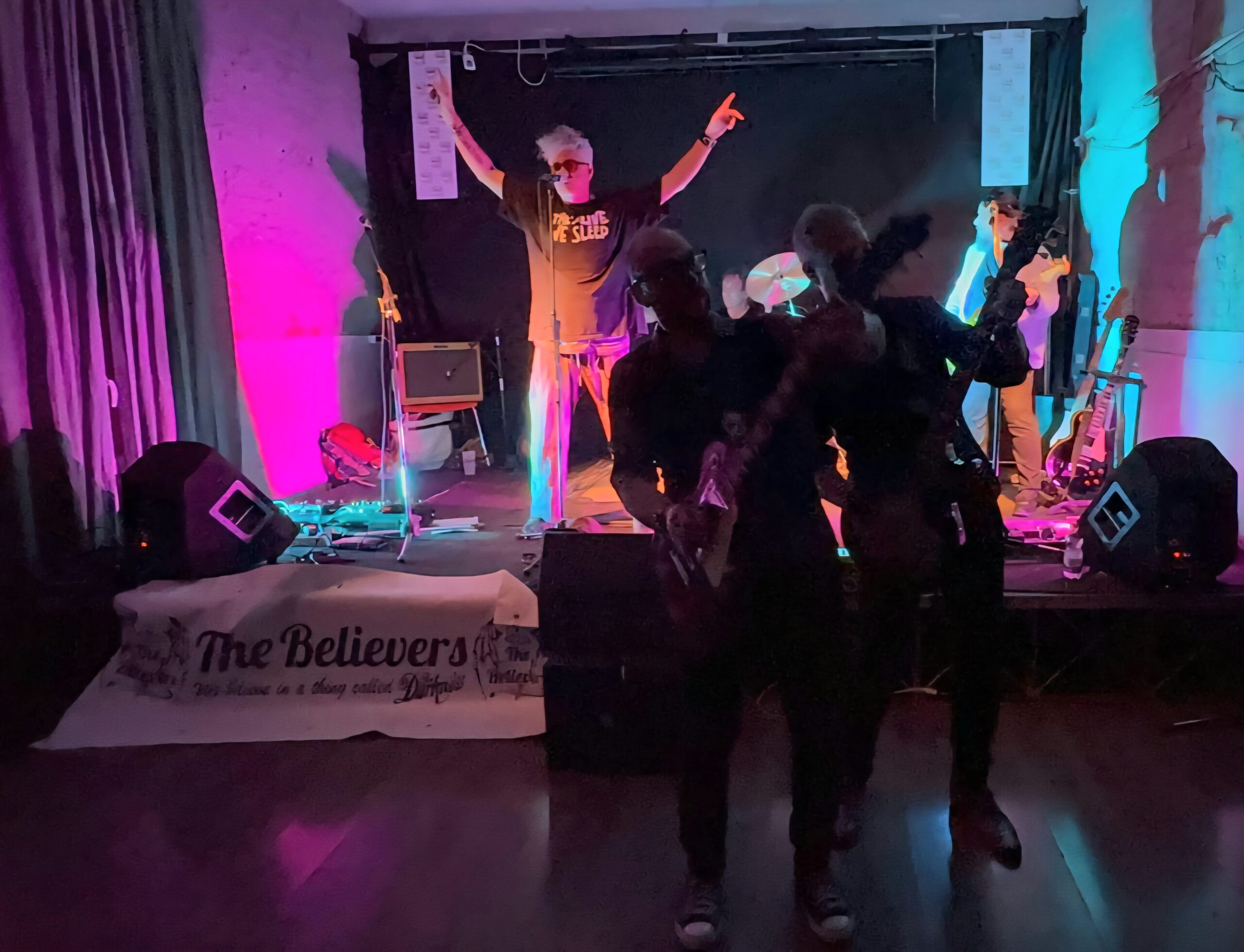 Foto live di The Believers